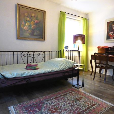 Gästezimmer im Hamburger Norden - nahe EuroFH und ILS Exterior foto