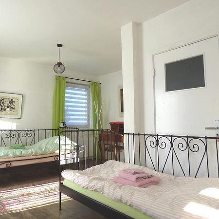 Gästezimmer im Hamburger Norden - nahe EuroFH und ILS Exterior foto